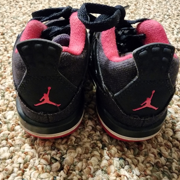 Baby Jordan's Black and Pink, Size 6C - Picture 4 of 7